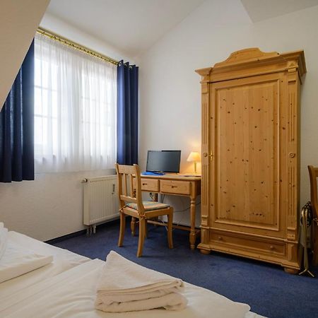 Hotel Zum Engel In Speyer - Roemerberg Berghausen  Экстерьер фото