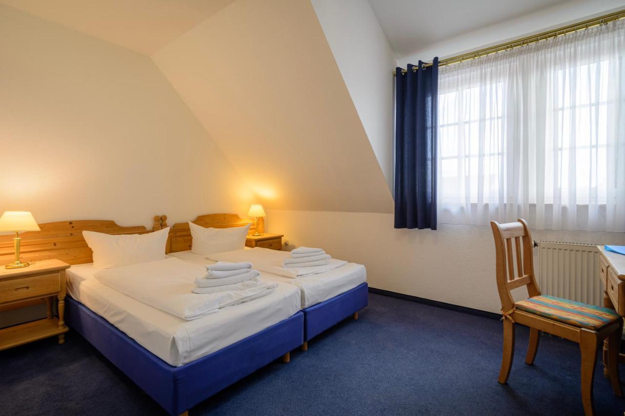 Hotel Zum Engel In Speyer - Roemerberg Berghausen  Экстерьер фото