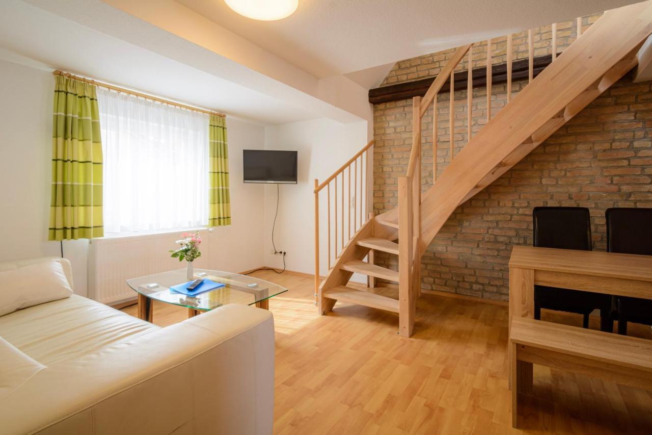 Hotel Zum Engel In Speyer - Roemerberg Berghausen  Экстерьер фото