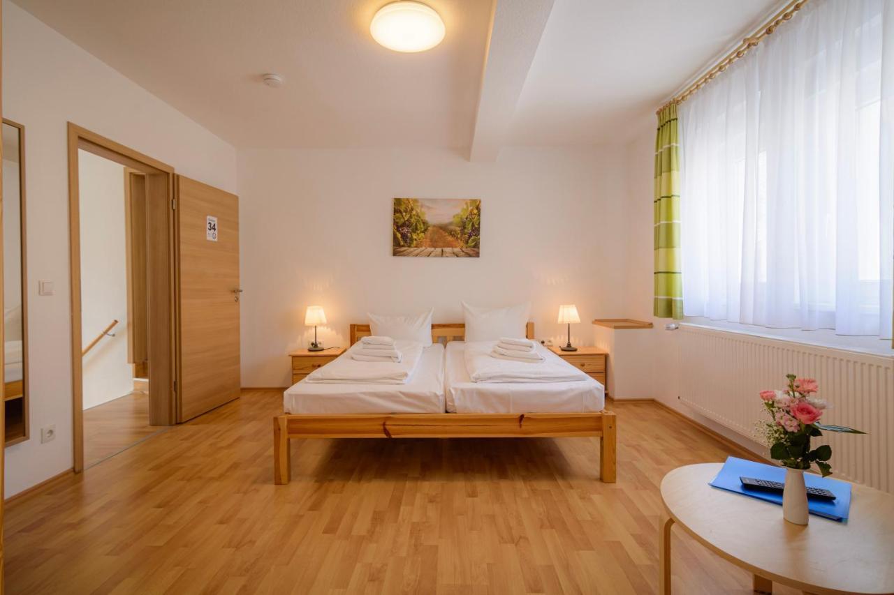 Hotel Zum Engel In Speyer - Roemerberg Berghausen  Экстерьер фото